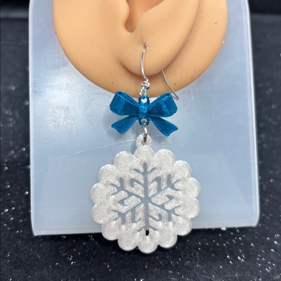 Elegant Snowflake Earrings with Blue Bow - Picture 2 of 3